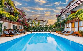Ten Apart Hotel
